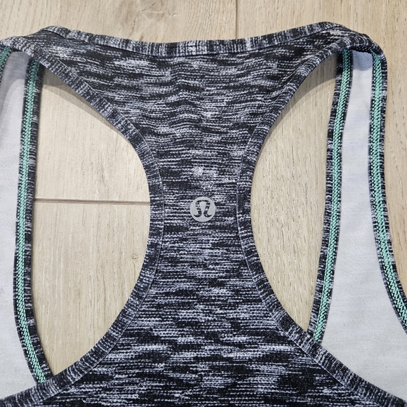 Lululemon Cool Racerback, Size 6, Dramatic Static Black/White - Picture 3 of 5